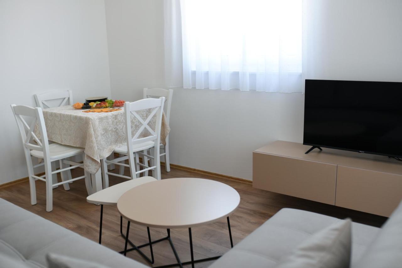 B1Villa Srima Kültér fotó