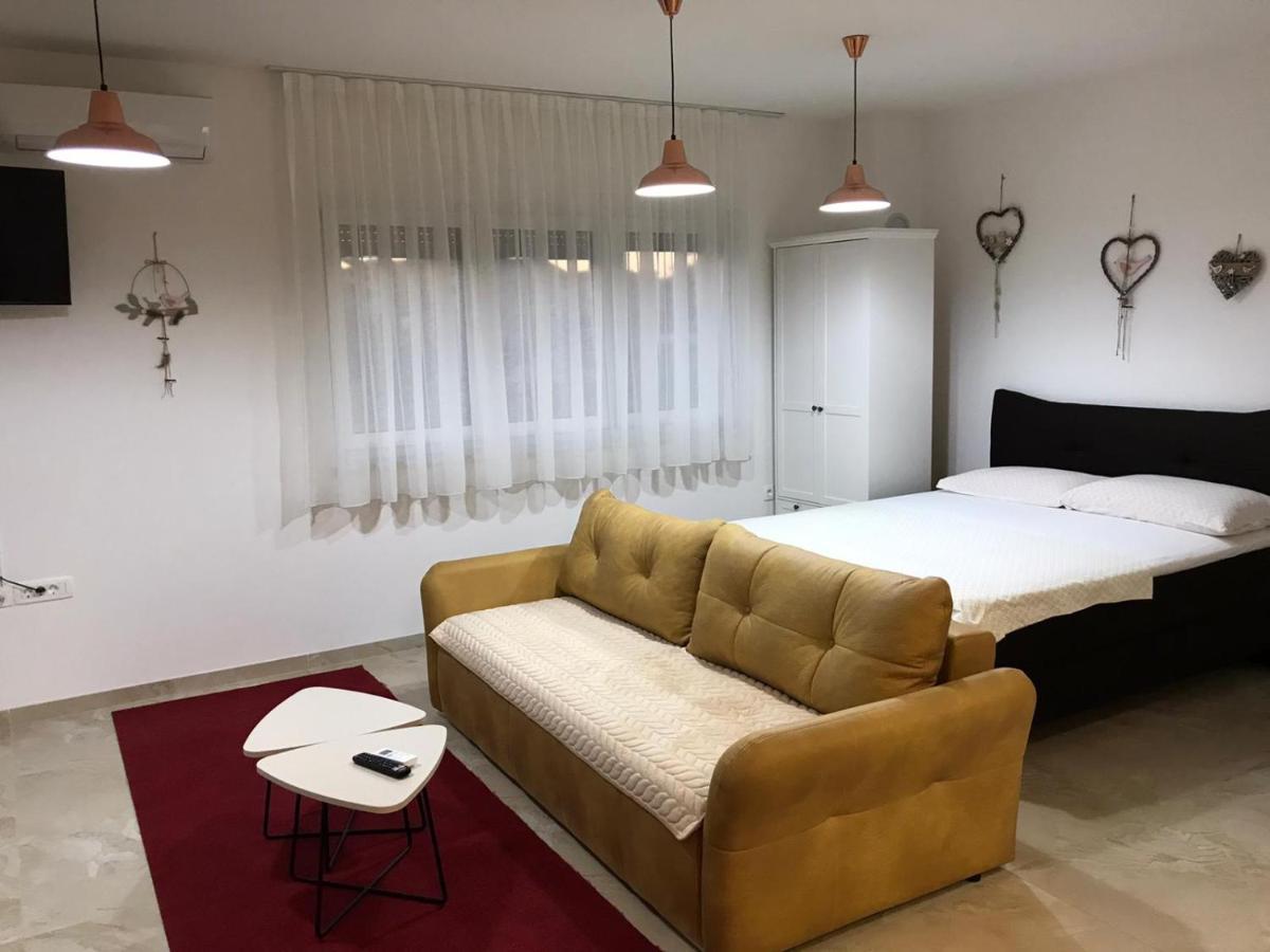 B1Villa Srima Kültér fotó